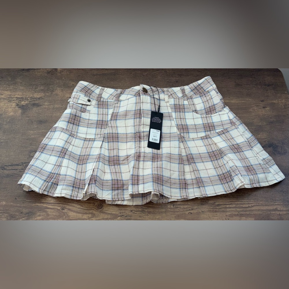 Fashion Nova Plaid Gauze Mini Skirt in Cream and Brown - Picture 2 of 10